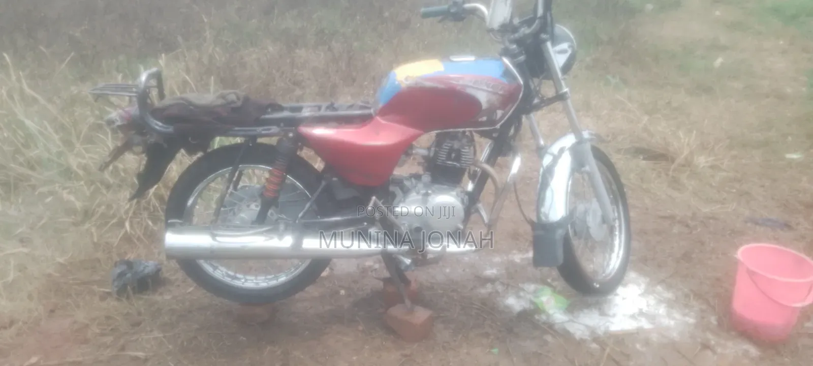 Bajaj Boxer 100 2012 Red