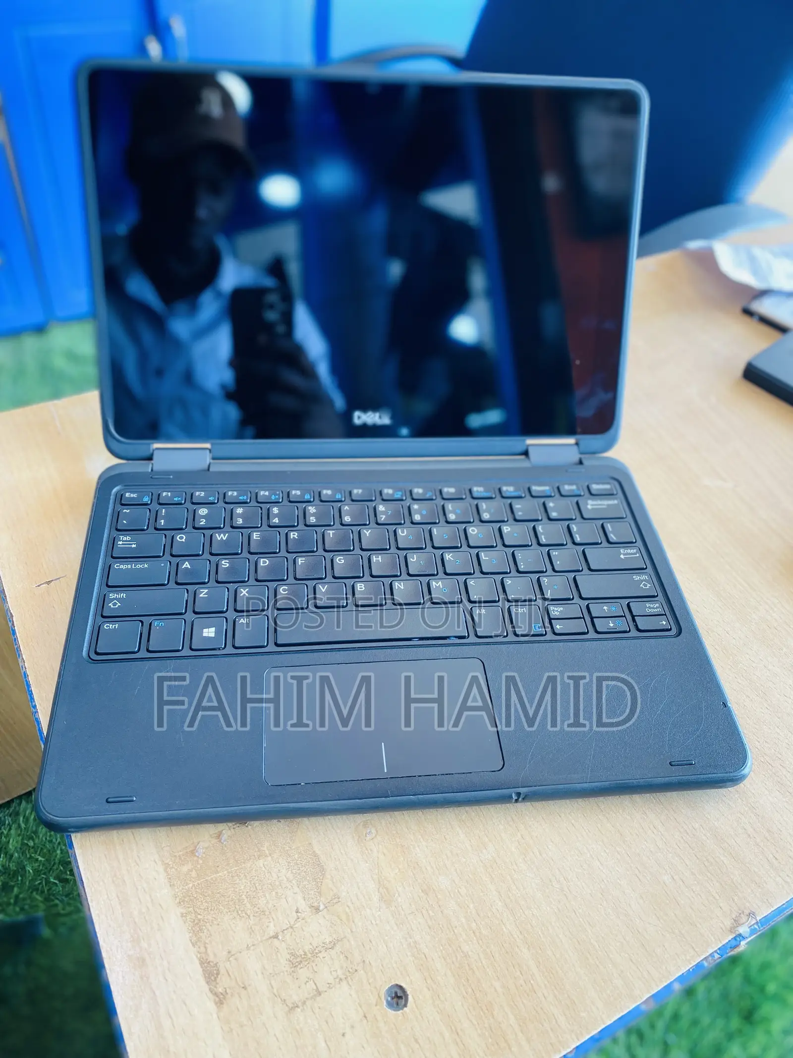 Laptop Dell Latitude 3189 4GB Intel Core i3 SSD 128GB