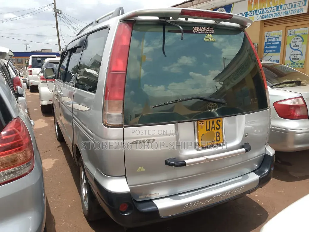 Toyota LiteAce Noah 1999 Silver