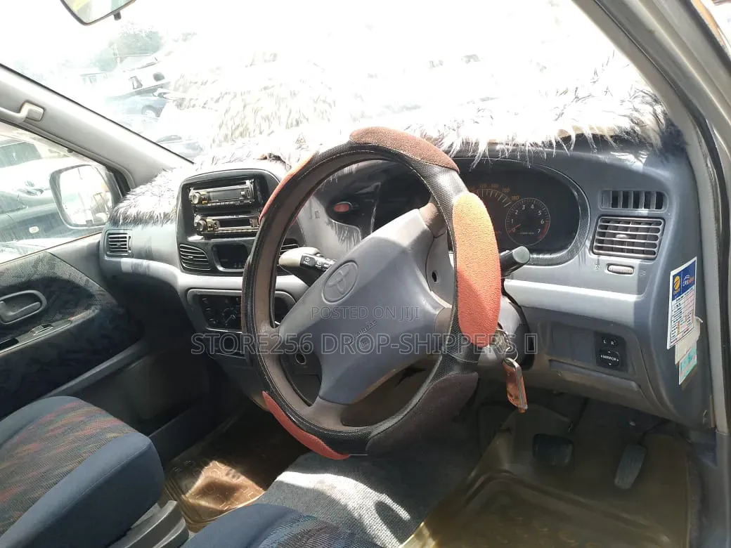 Toyota LiteAce Noah 1999 Silver