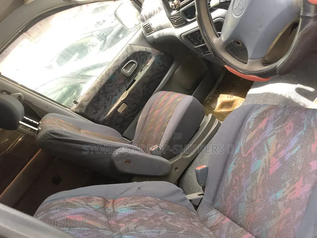 Toyota LiteAce Noah 1999 Silver