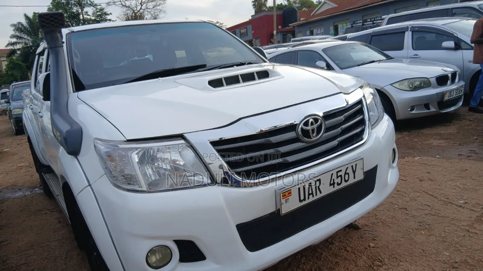 Toyota Hilux 2010 White