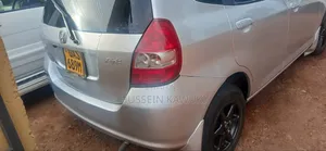 Honda Fit Aria 2005 Silver