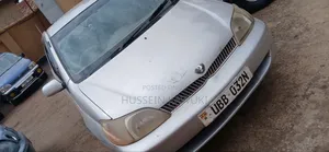 Toyota Platz 2001 Silver