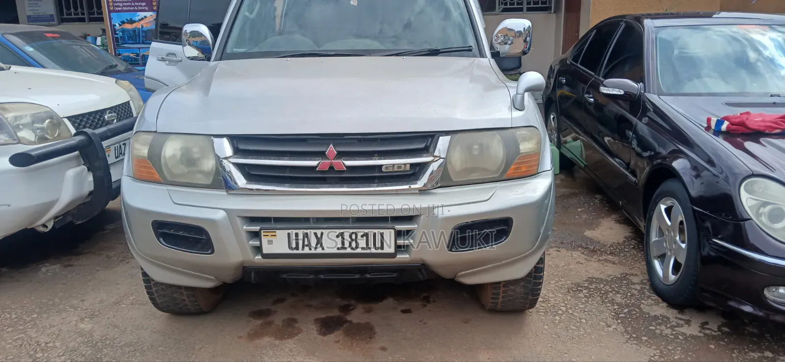 Mitsubishi Pajero 2000 Silver