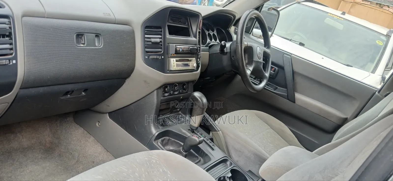 Mitsubishi Pajero 2000 Silver