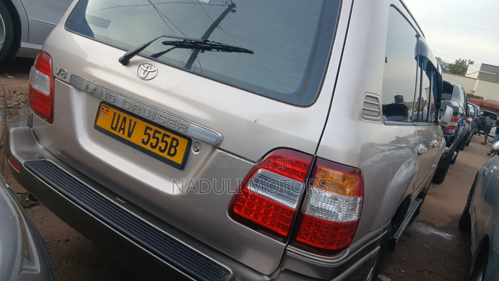 Toyota Land Cruiser Cygnus 4.7 2005 Silver