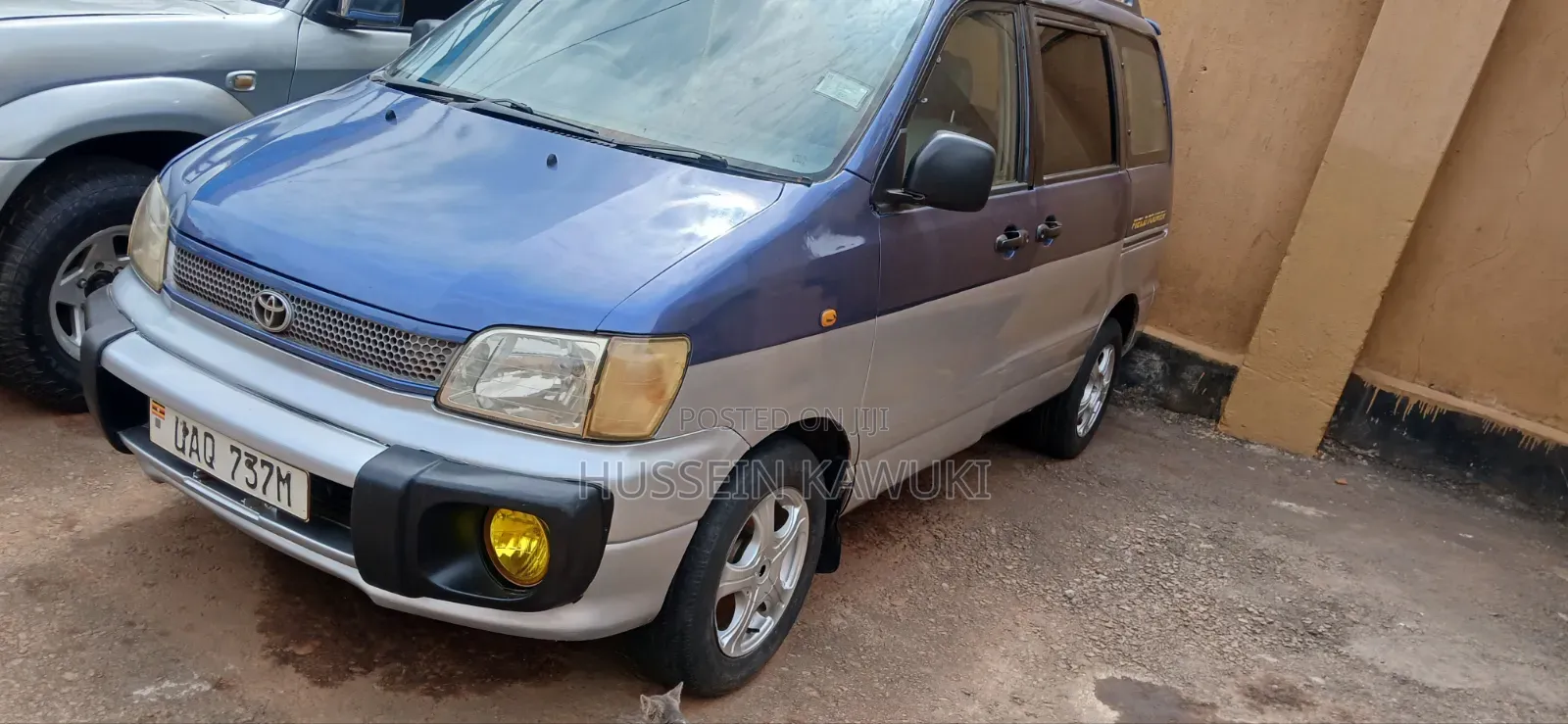 Toyota Noah 2001 Blue
