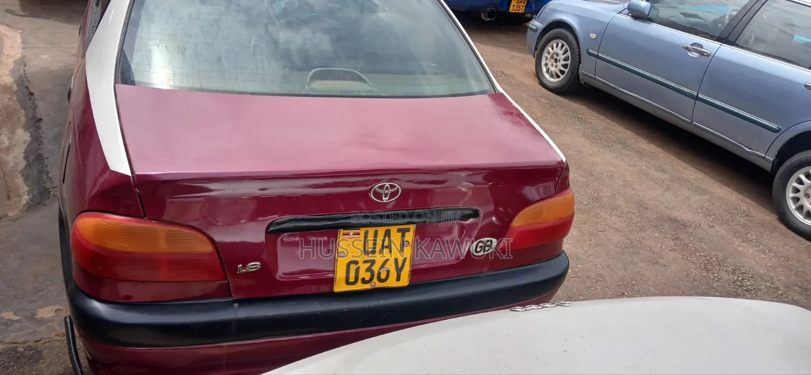 Toyota Carina 2000 Red