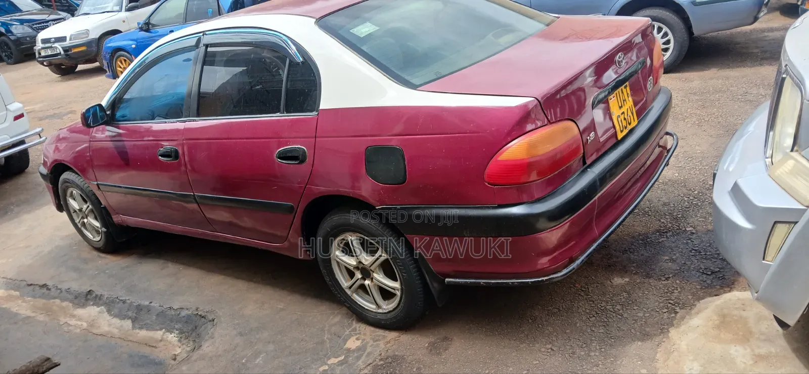Toyota Carina 2000 Red