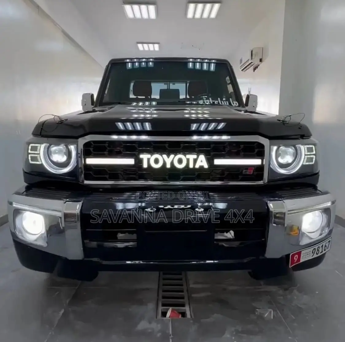 Land Cruiser FJ79 Front Grille