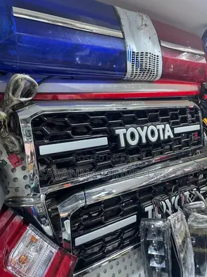 Land Cruiser FJ79 Front Grille