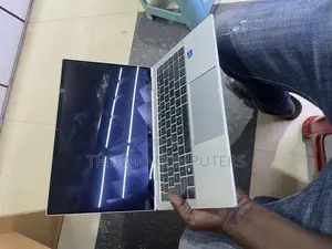 Laptop HP EliteBook 1040 G8 16GB Intel Core i5 SSD 512GB