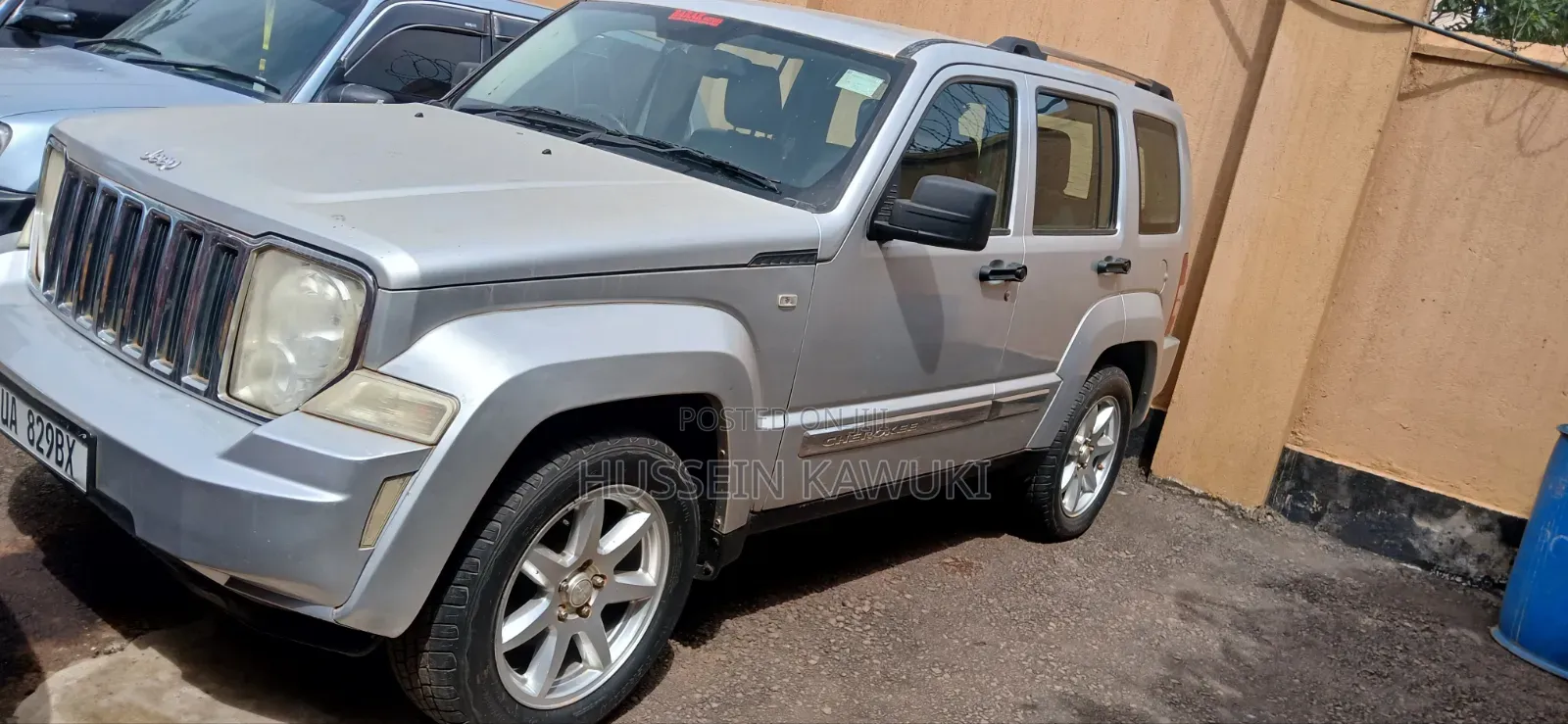 Jeep Cherokee 2000 Silver