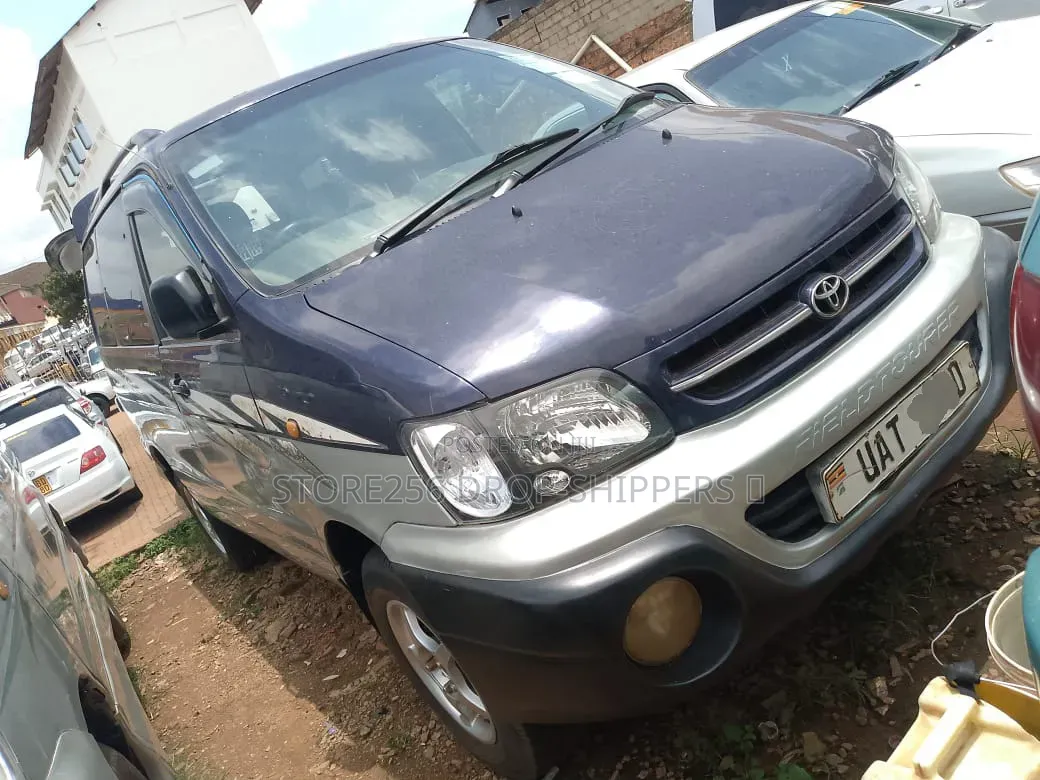 Toyota LiteAce Noah 2000 Silver