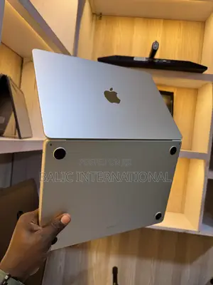 New Laptop Apple MacBook Air 2025 M4 16GB Apple M4 SSD 256GB