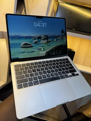 New Laptop Apple MacBook Air 2025 M4 16GB Apple M4 SSD 256GB