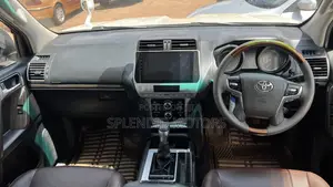 Toyota Land Cruiser Prado 2017 White