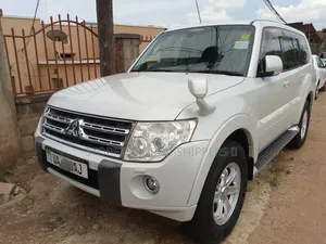 Mitsubishi Pajero 3.0 2010 White