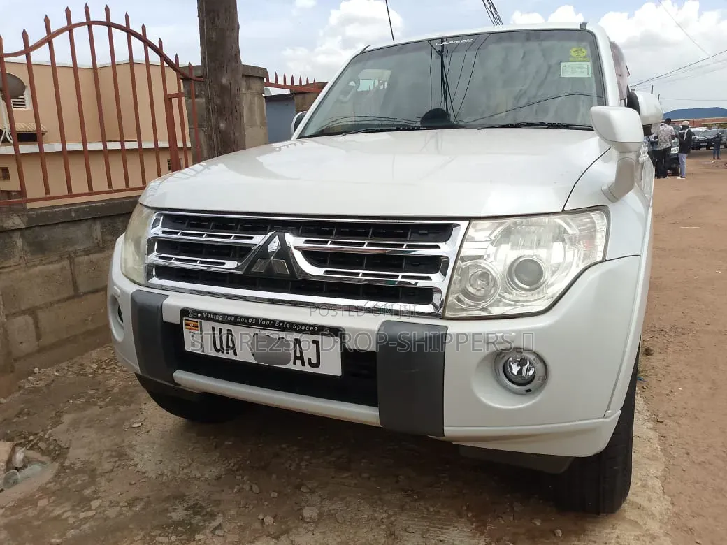 Mitsubishi Pajero 3.0 2010 White