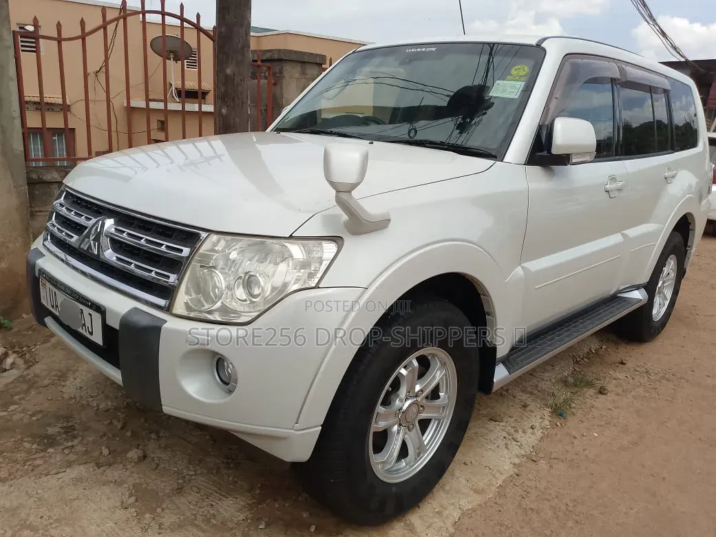 Mitsubishi Pajero 3.0 2010 White