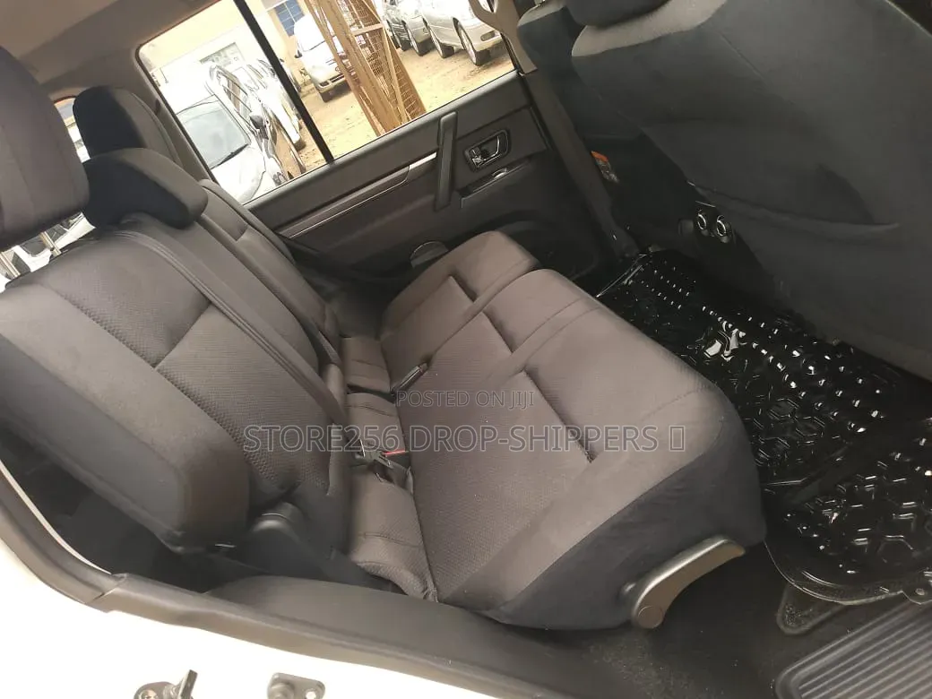 Mitsubishi Pajero 3.0 2010 White