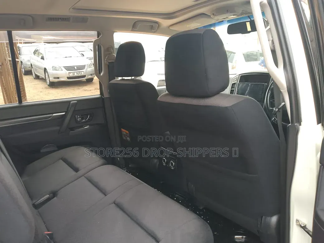 Mitsubishi Pajero 3.0 2010 White