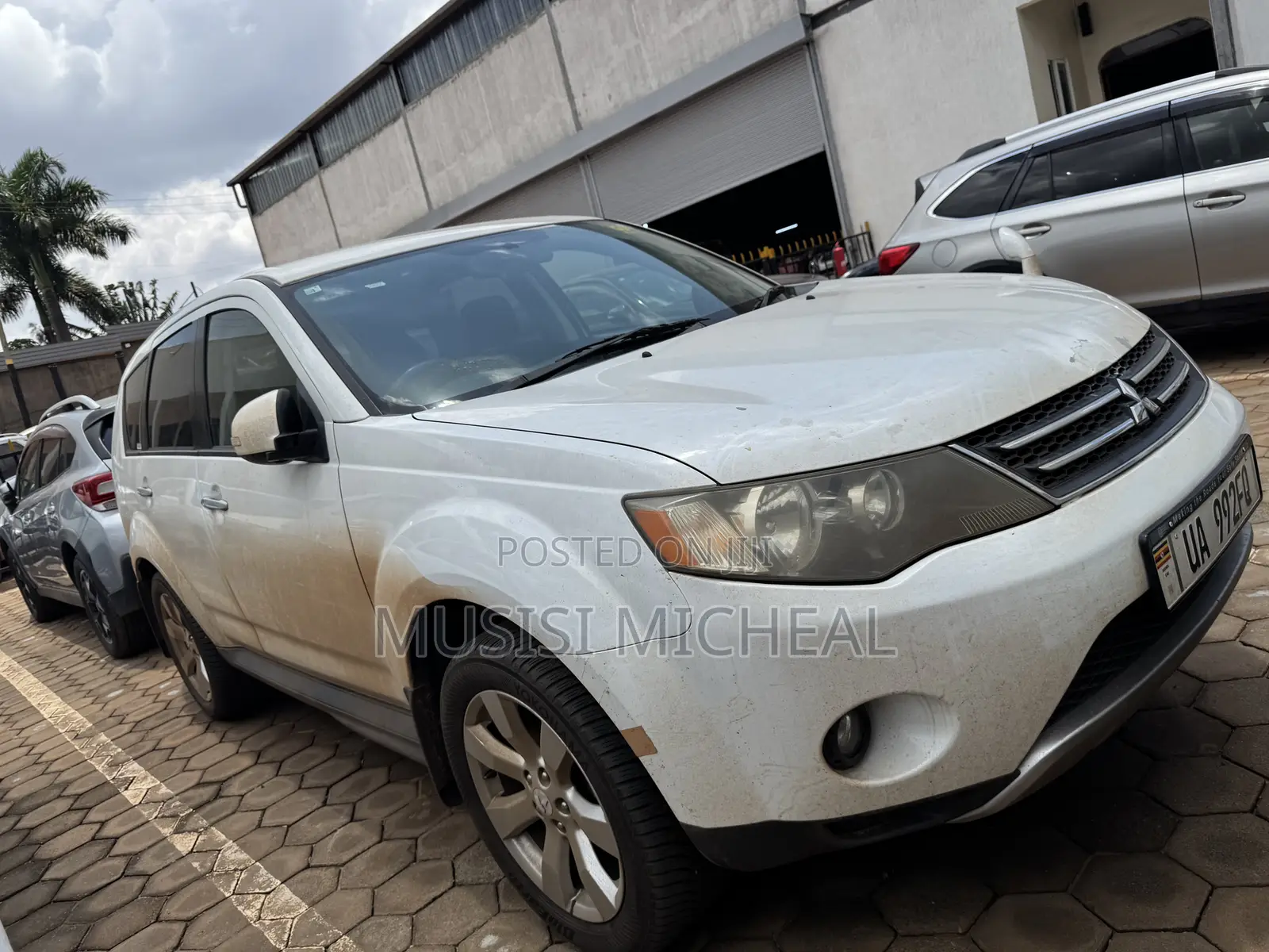 Mitsubishi Outlander SE 2012