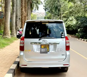Toyota Noah 2012 Silver