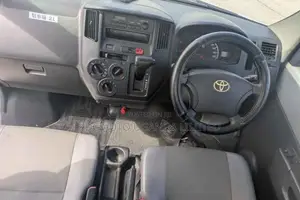 Liteace Truck (1.5l / at / 2wd)