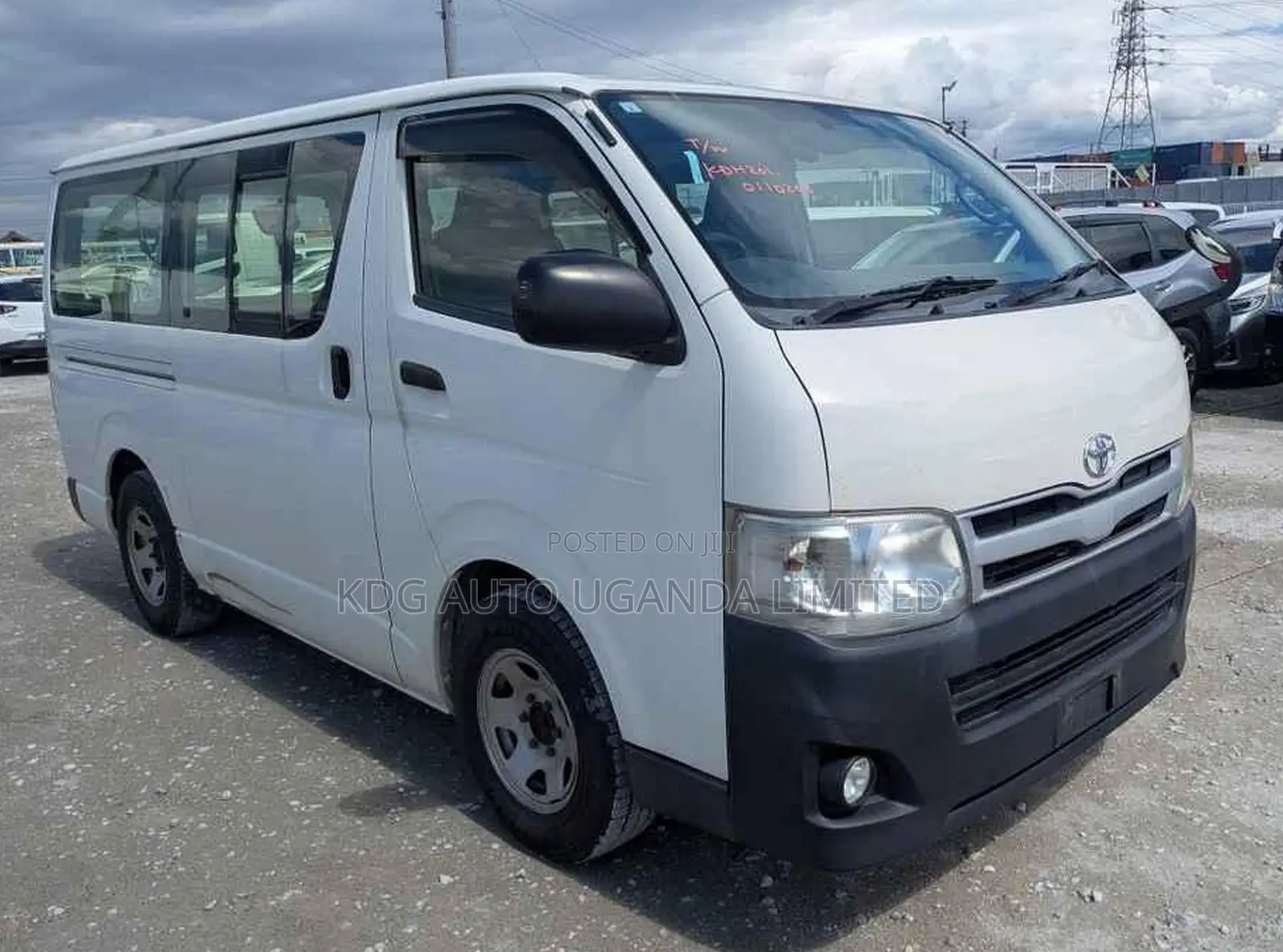 Toyota HiAce 2013 White