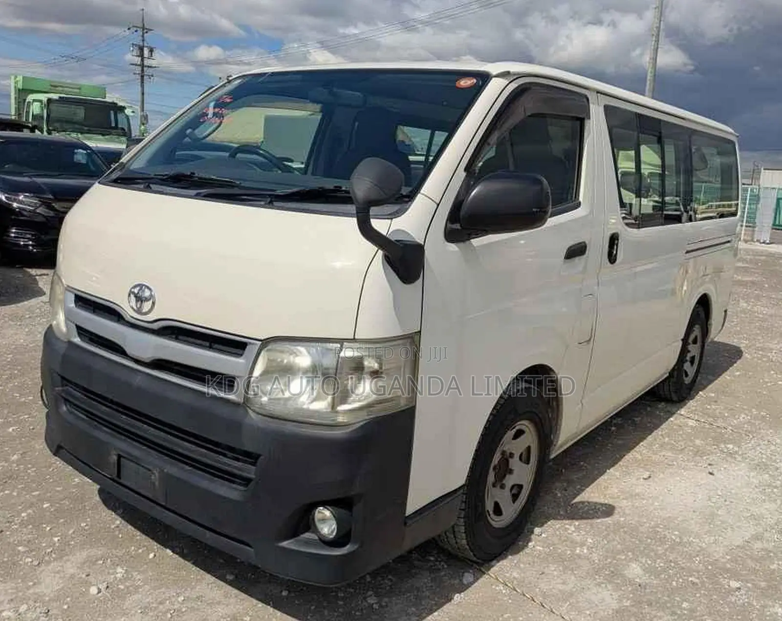 Toyota HiAce 2013 White