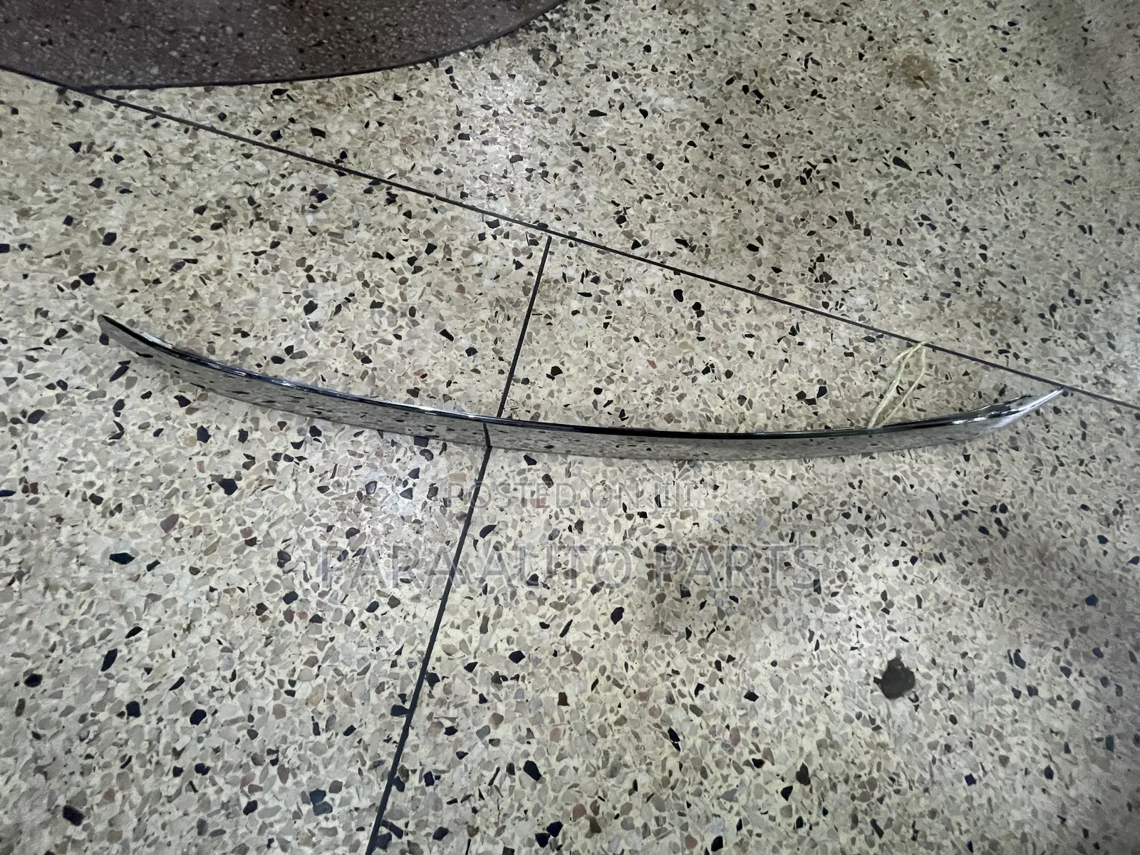 Vanguard Bonnet Chrome Molding