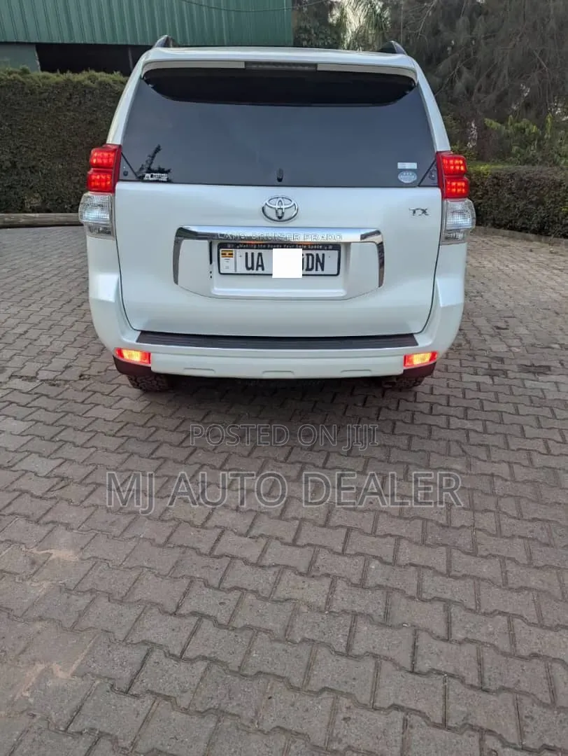 Toyota Land Cruiser Prado 2016 White