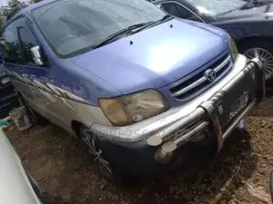 Toyota TownAce Noah 2000 Blue