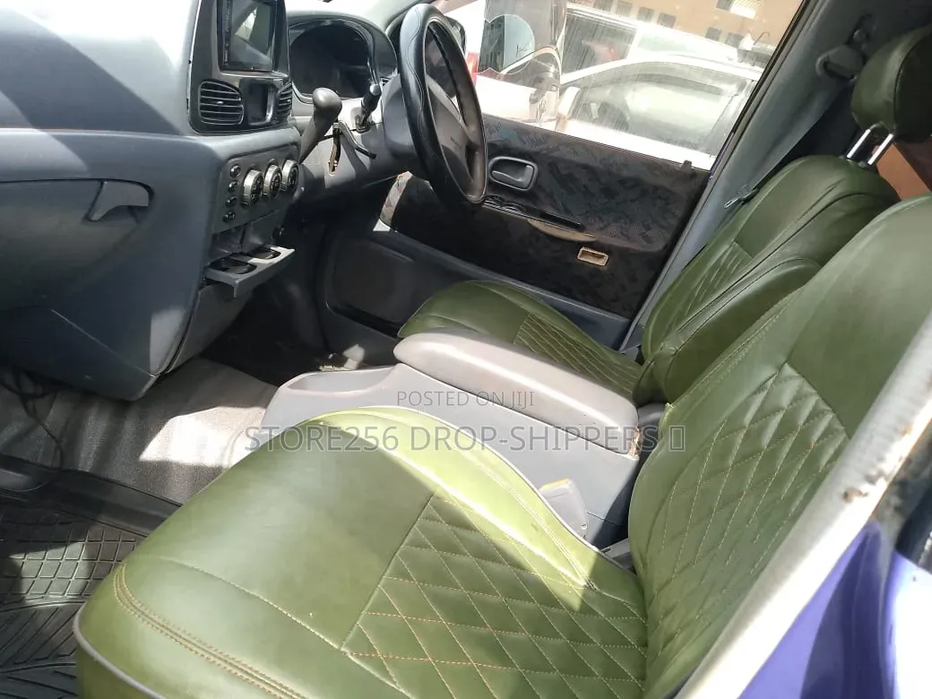 Toyota TownAce Noah 2000 Blue