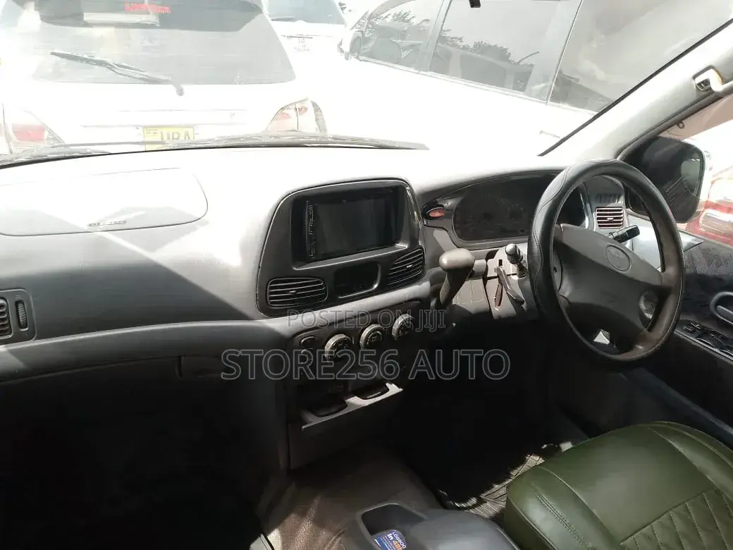 Toyota TownAce Noah 2000 Blue