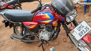 Bajaj CT 125X 2026 Red