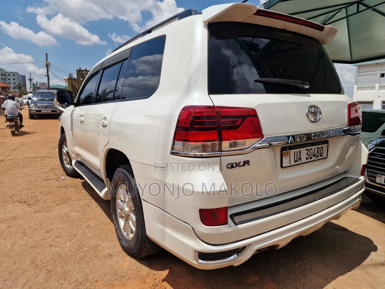 Toyota Land Cruiser 2010 White