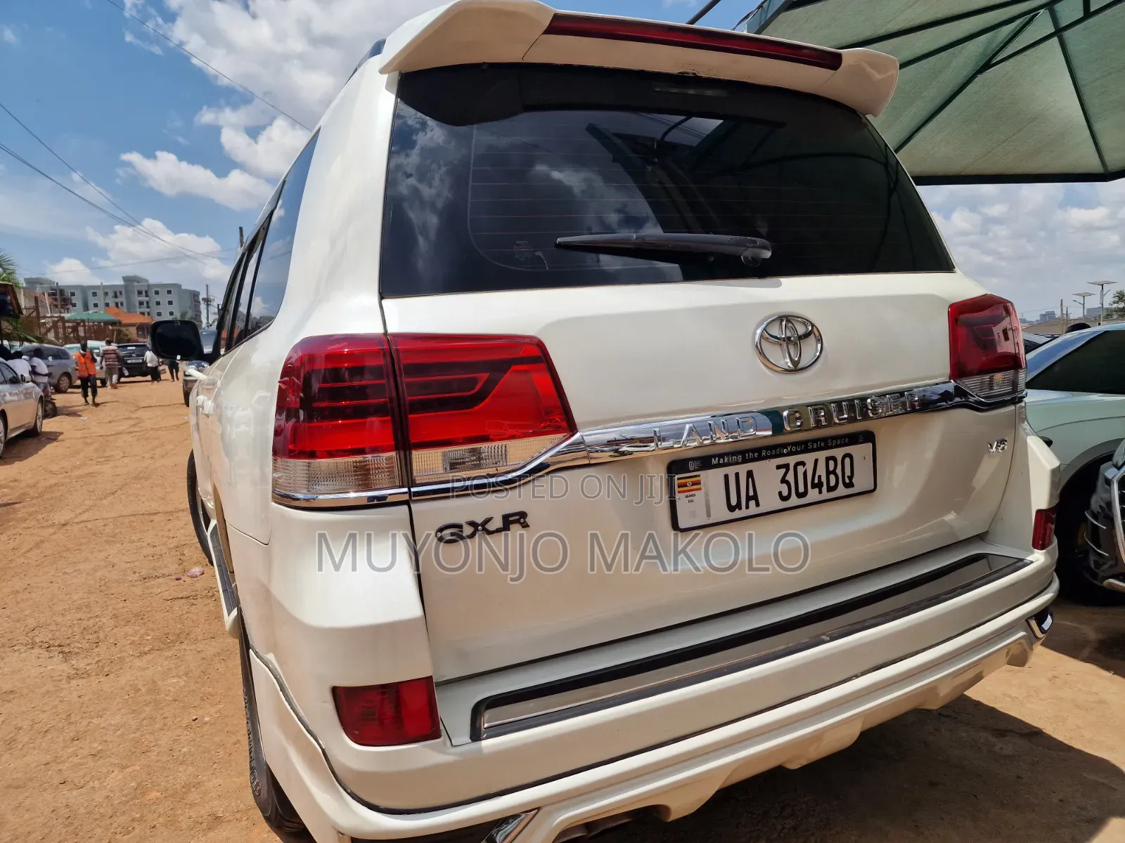 Toyota Land Cruiser 2010 White