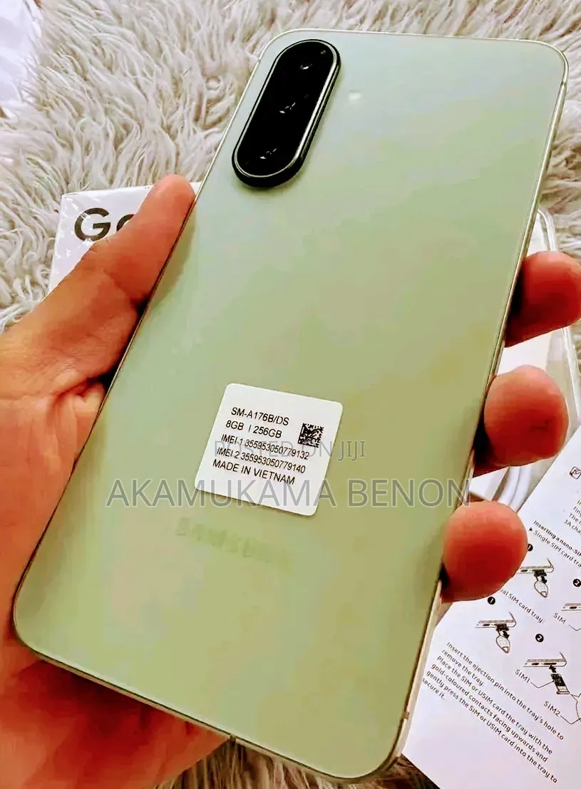 New Samsung Galaxy A17 5G 256 GB Green