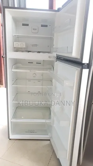 Hisense Fridge 599litres Frost Free