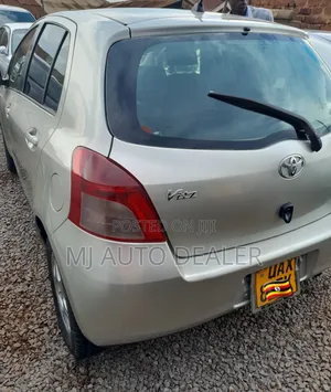 Toyota Vitz 1.0 FWD 3dr 2002 Silver