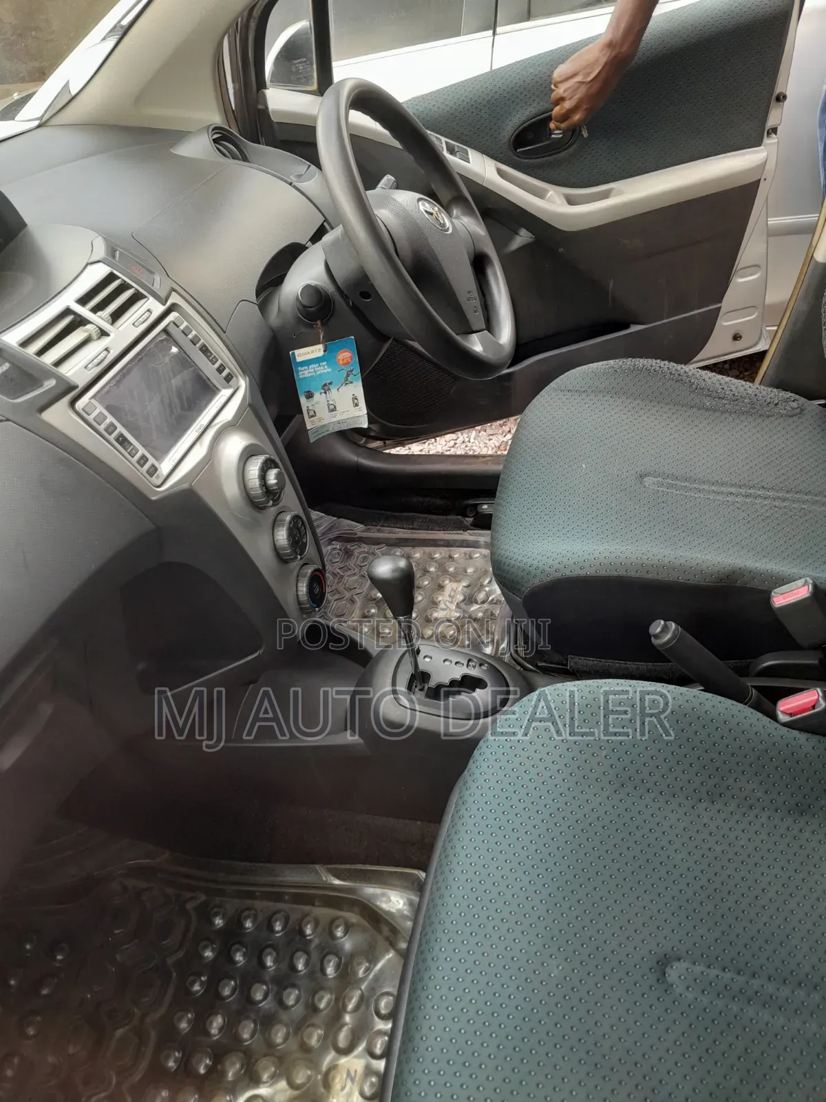 Toyota Vitz 1.0 FWD 3dr 2002 Silver