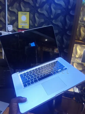 Laptop Apple MacBook Pro 6GB Intel Core i5 HDD 256GB