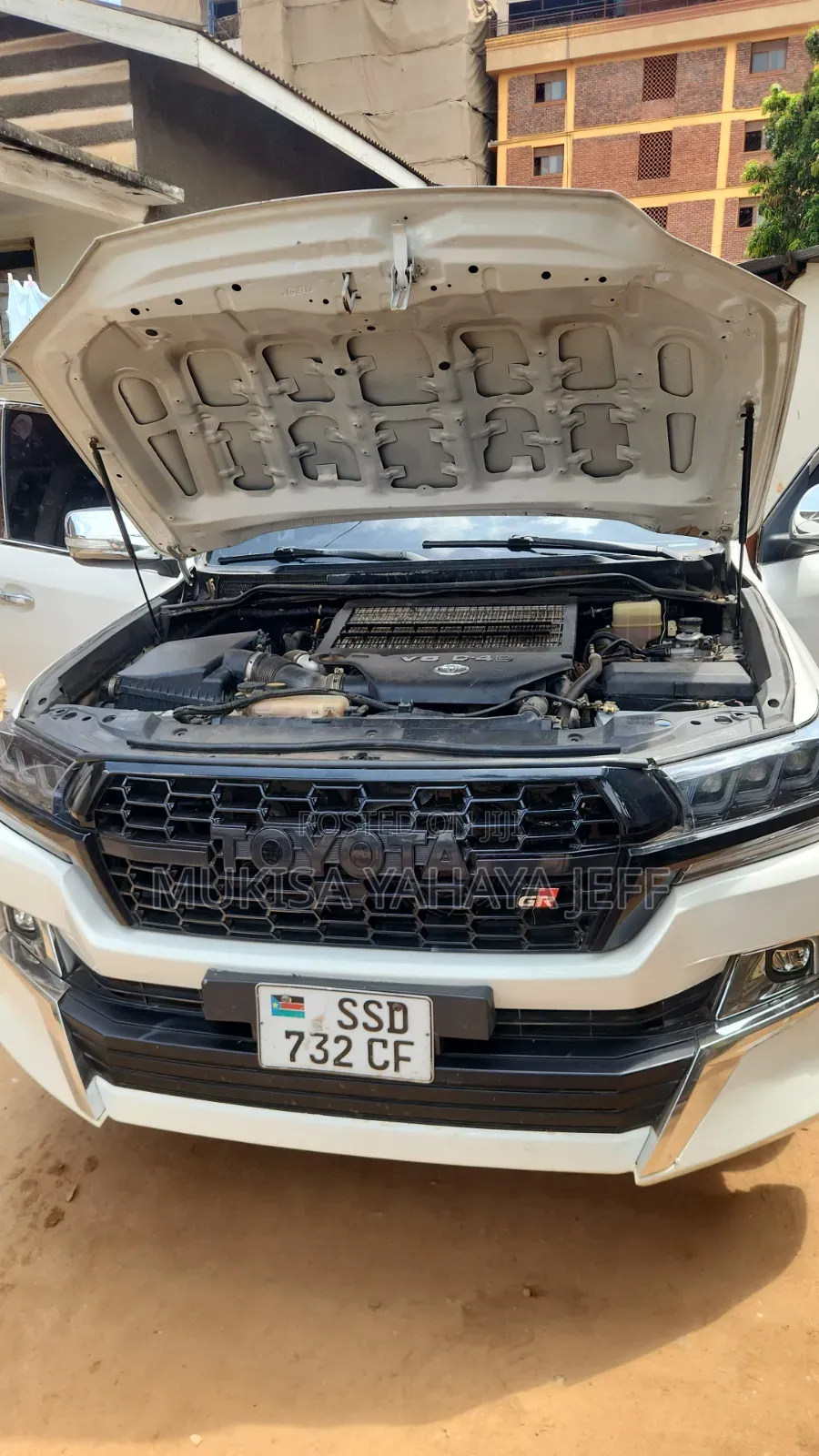 Toyota Land Cruiser 4.0 V6 GX-R 2010 White
