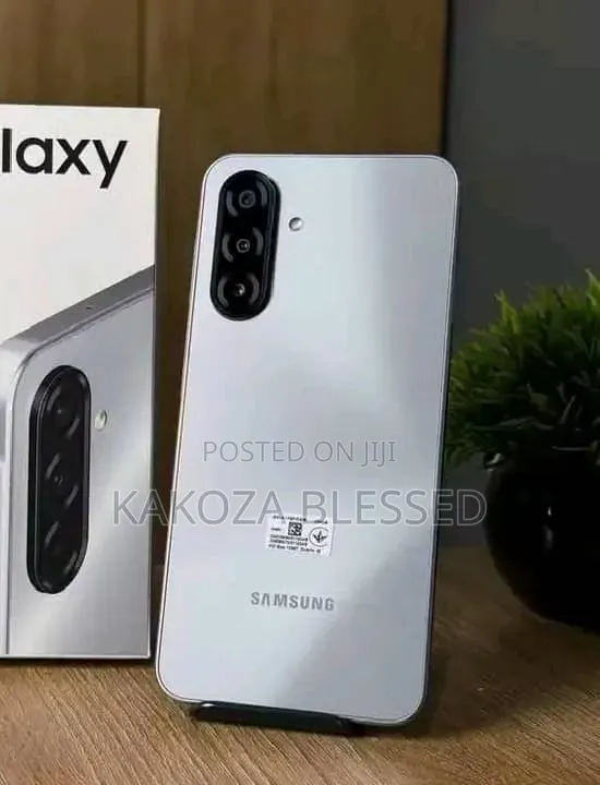New Samsung Galaxy A17 5G 256 GB White