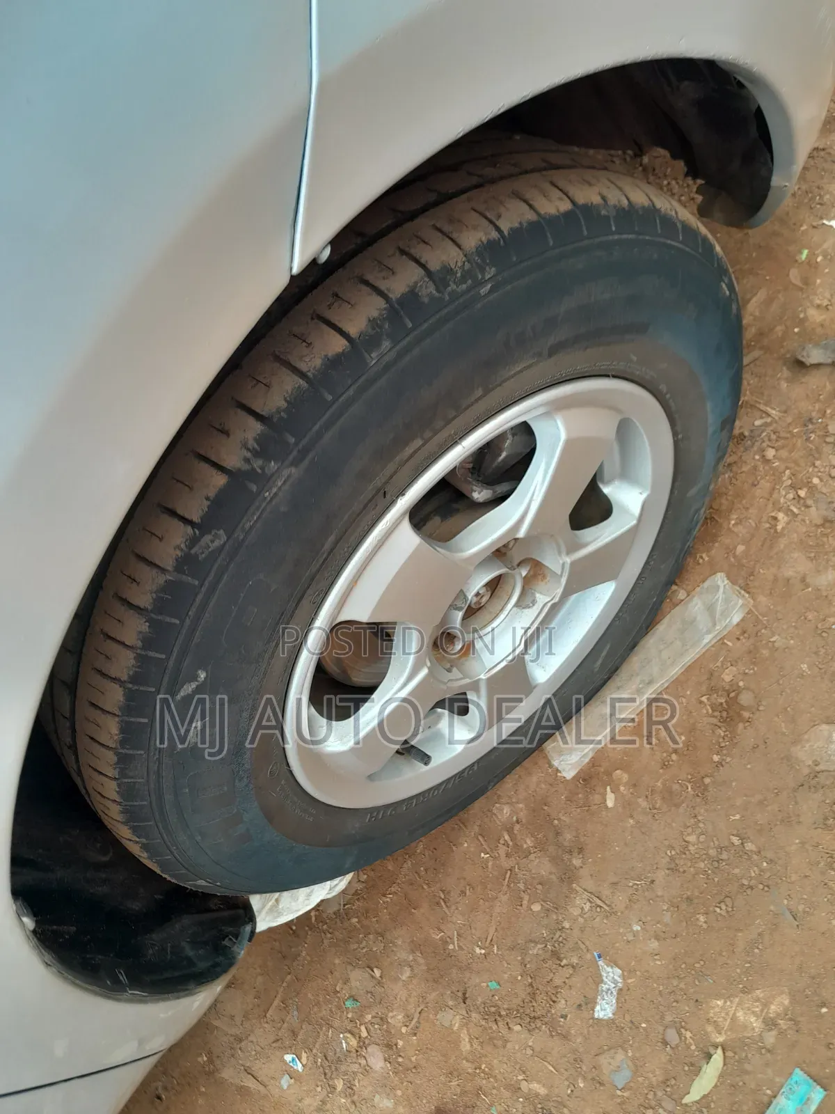Toyota Sienta 1.5 FWD 2008 Silver
