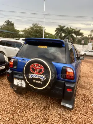 Toyota RAV4 Automatic 2000 Blue