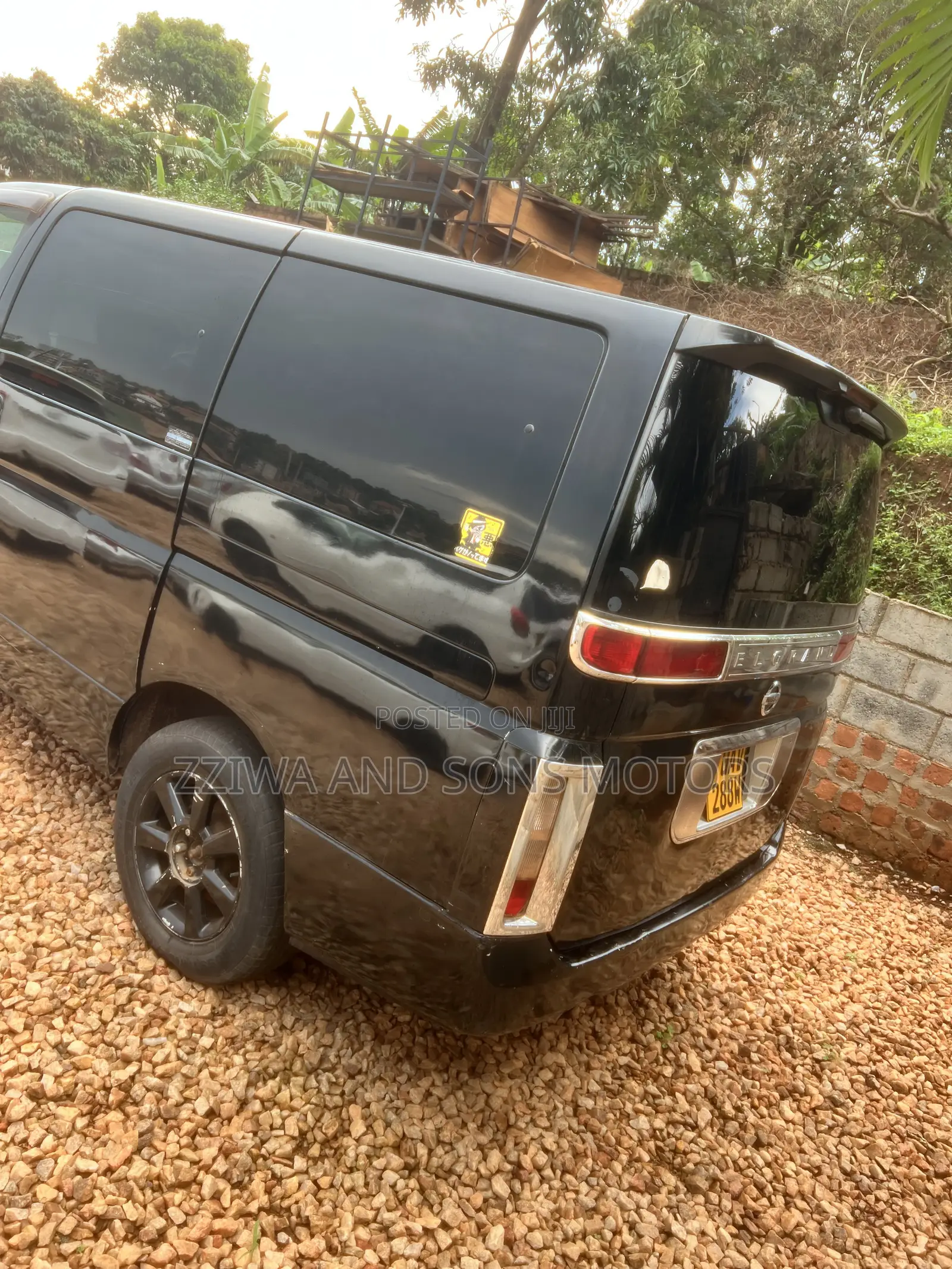Nissan Elgrand 2004 Black